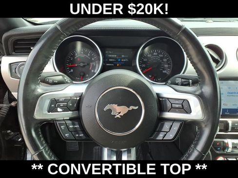 Used 2022 Ford Mustang Premium image 19