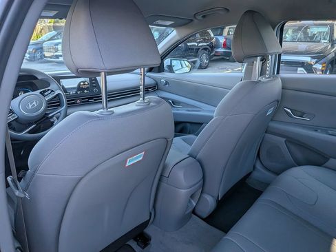 New 2026 Hyundai Elantra SE FWD image 27