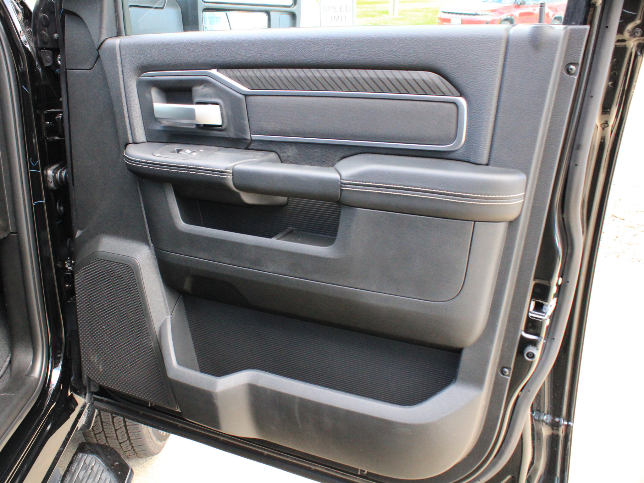 New 2027 RAM 3500 Big Horn AWD/4WD image 24