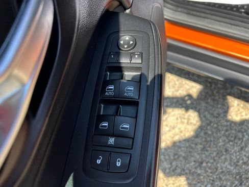 Used 2016 Jeep Cherokee Trailhawk w/ Comfort/Convenience Group AWD/4WD image 24