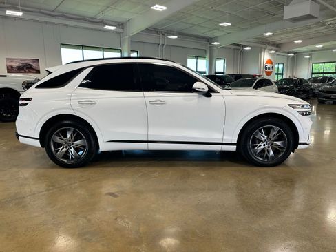 Used 2023 Genesis GV70 3.5T Sport w/ Sport Advanced Package AWD/4WD image 8