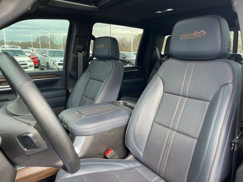 Used 2024 Chevrolet Silverado 3500 High Country w/ High Country Premium Package image 14