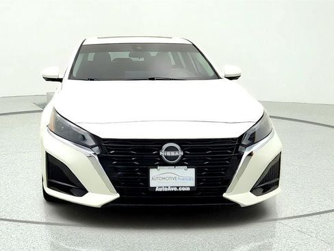 Used 2023 Nissan Altima 2.5 SL AWD/4WD image 2