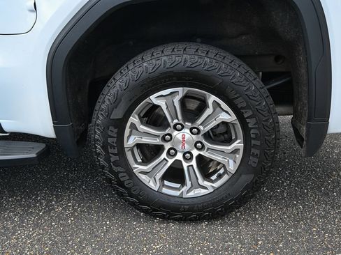 Used 2022 GMC Sierra 1500 SLT w/ SLT Convenience Package AWD/4WD image 13
