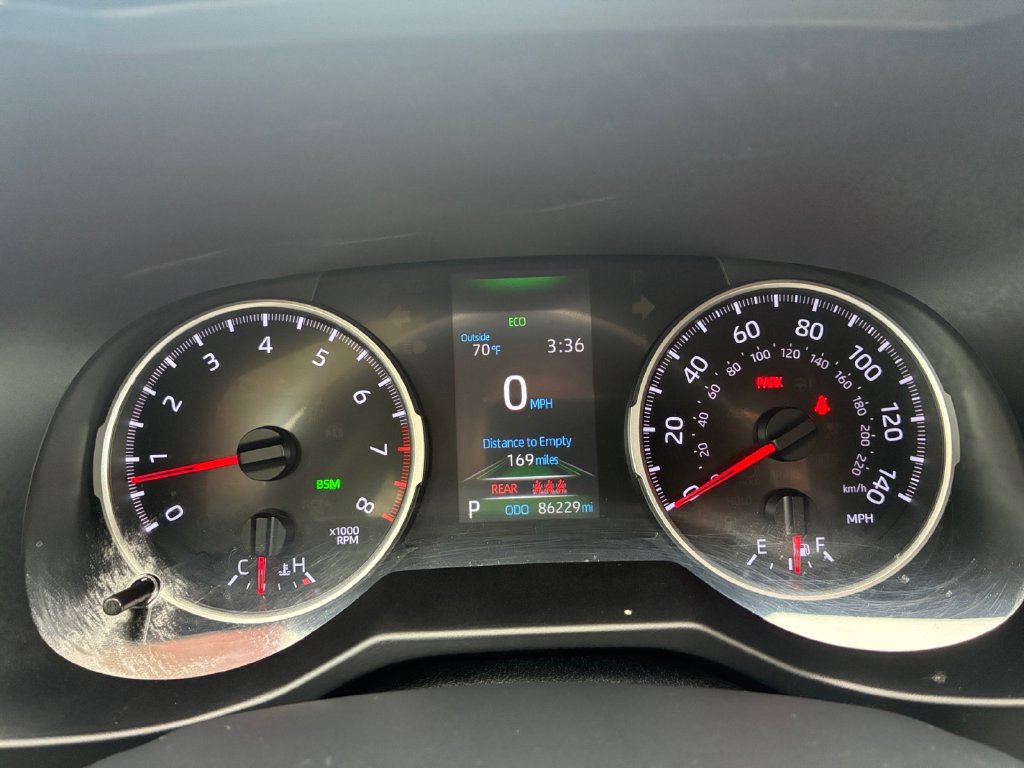 Used 2020 Toyota RAV4 XLE w/ Convenience Package AWD/4WD image 14
