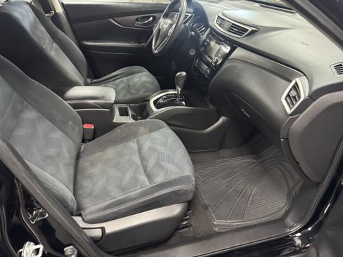 Used 2016 Nissan Rogue S FWD image 12