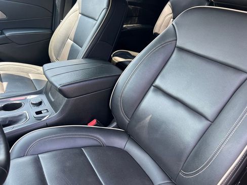 Used 2024 Chevrolet Traverse Premier w/ Redline Edition image 10