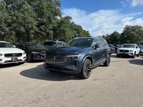 Used 2026 Volvo XC90 B6 Plus w/ Protection Package Premier image 2