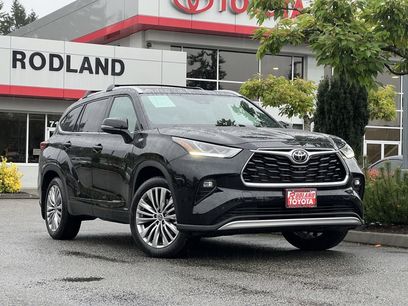 Used 2025 Toyota Highlander Platinum