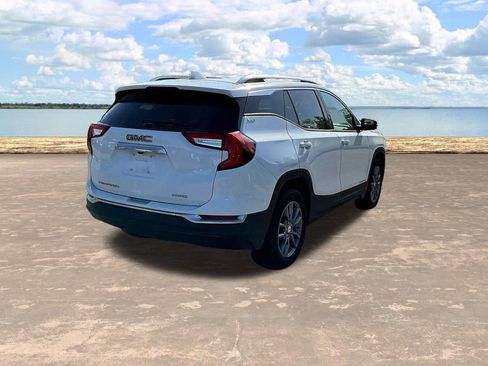 Used 2024 GMC Terrain SLT w/ Infotainment Package II image 10