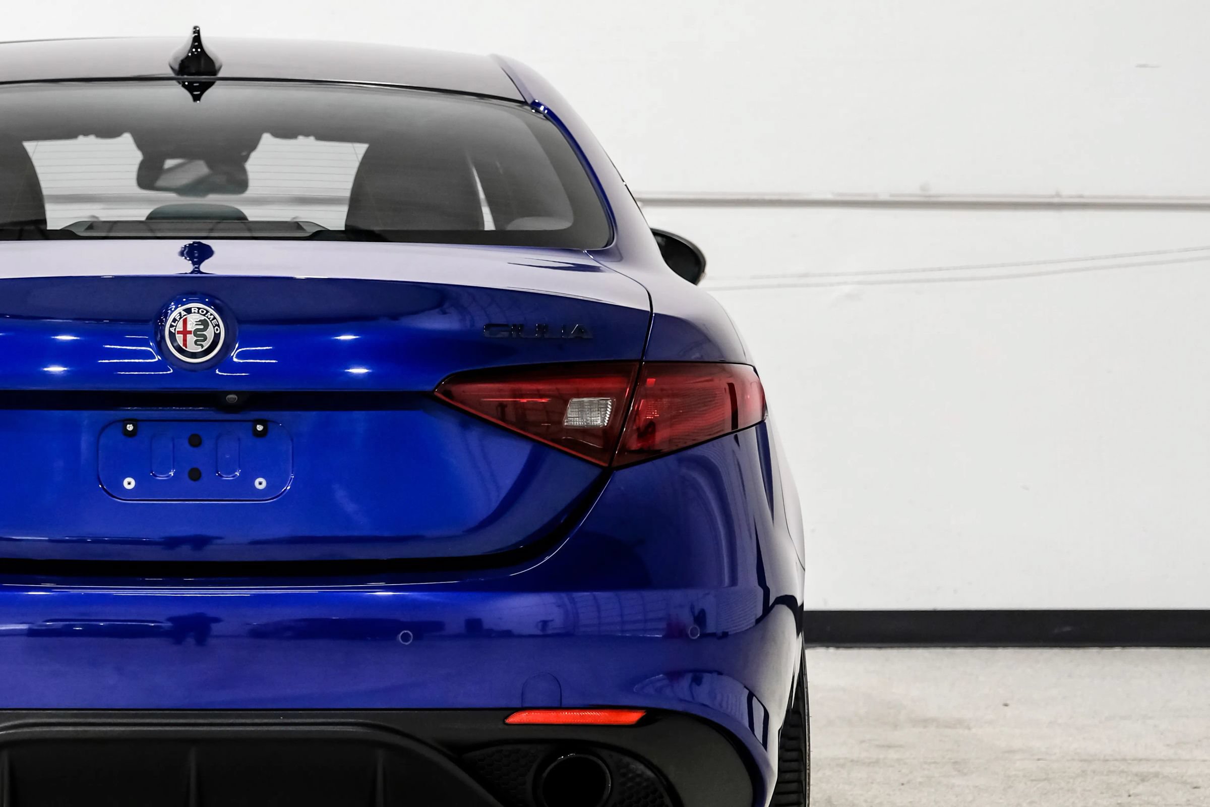 Used 2020 Alfa Romeo Giulia Ti Sport w/ Quick Order Package 22U Sport RWD image 55