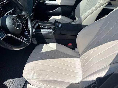 Used 2024 Mercedes-Benz E 350 4MATIC Sedan image 17