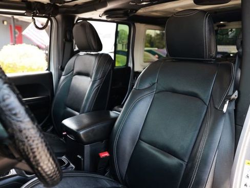 Used 2018 Jeep Wrangler Unlimited Sport S AWD/4WD image 9