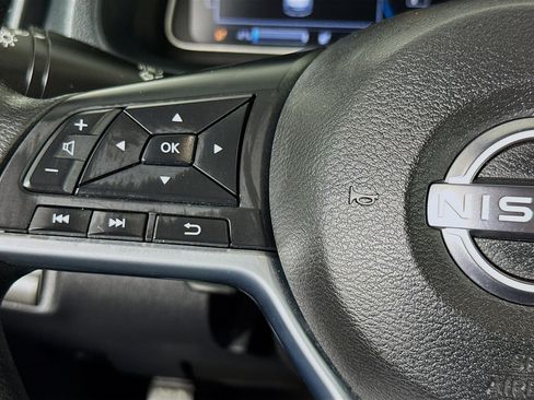 Used 2023 Nissan Leaf S image 13