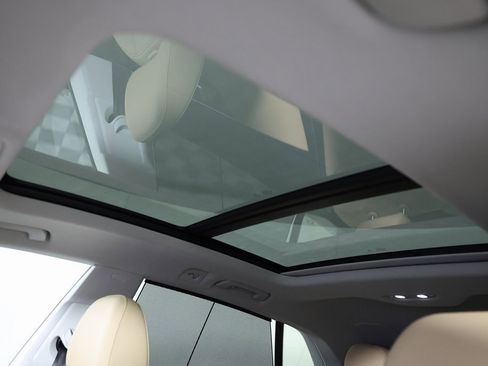 Used 2019 Audi Q8 Prestige image 34