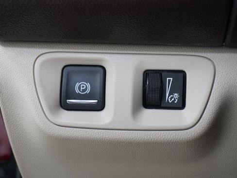 Used 2017 GMC Acadia Denali w/ Technology Package FWD image 27