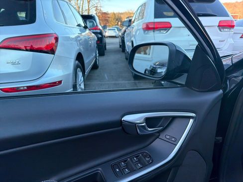 Used 2018 Volvo S60 T5 Dynamic w/ Protection Package image 17