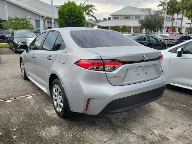 Used 2026 Toyota Corolla LE FWD image 3