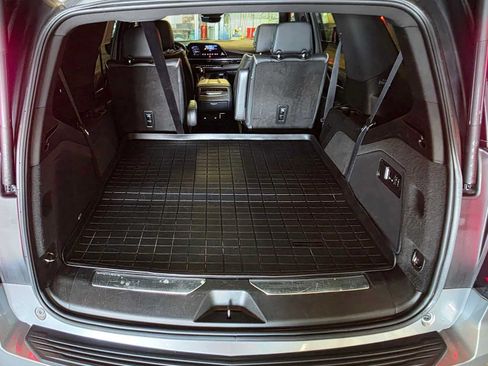 Certified 2023 Cadillac Escalade Sport AWD/4WD image 13