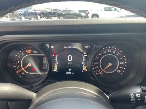 Certified 2025 Jeep Wrangler Unlimited Rubicon AWD/4WD image 28