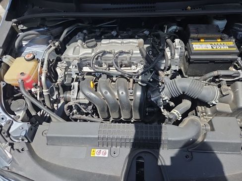 Used 2021 Toyota Corolla LE image 17