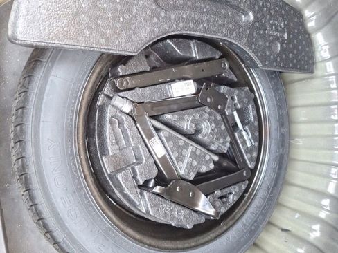 Used 2024 Chevrolet Malibu LT image 7