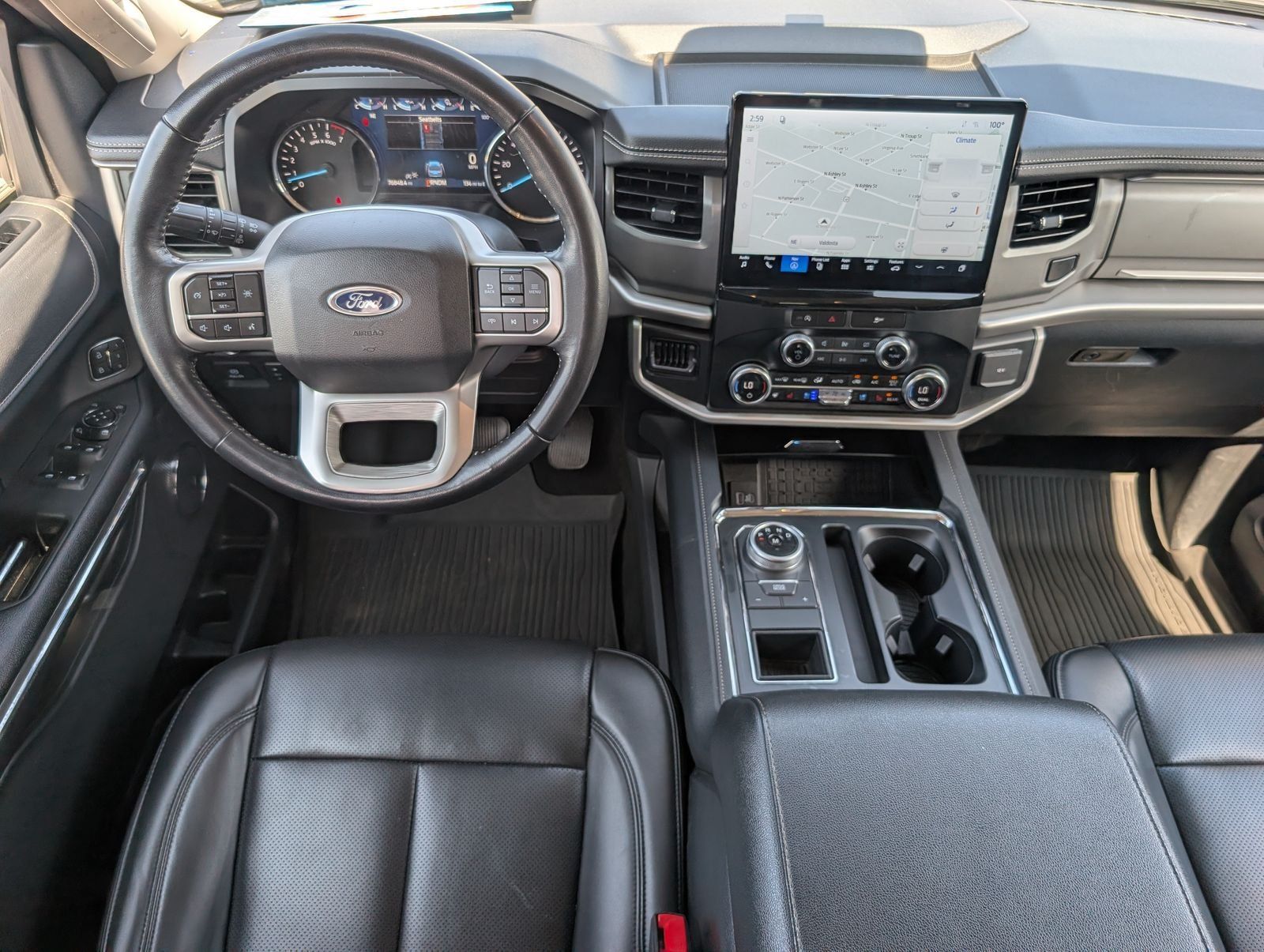 Used 2024 Ford Expedition XLT RWD image 6
