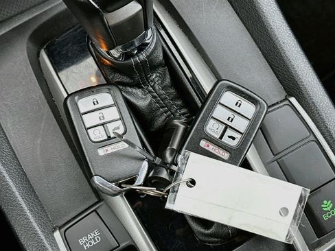 Used 2020 Honda Civic Sport image 24