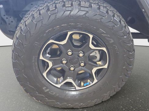 Used 2023 Jeep Wrangler Unlimited Rubicon 4xe AWD/4WD image 30