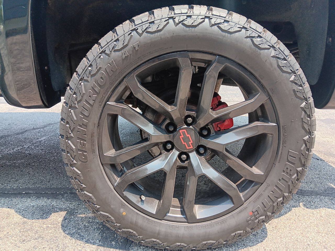 Used 2020 GMC Sierra 1500 Elevation w/ Elevation Value Package AWD/4WD image 8