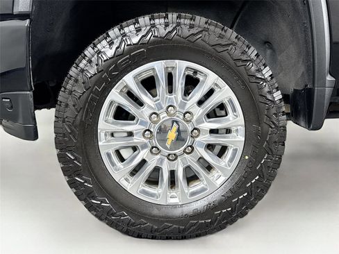 Used 2022 Chevrolet Silverado 3500 High Country w/ Safety Package II image 42