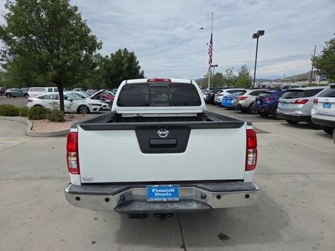 Used 2017 Nissan Frontier SV w/ SV Value Truck Package RWD image 6
