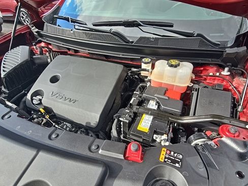 Used 2023 Chevrolet Traverse LT image 33