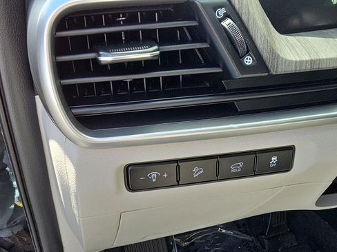 Certified 2023 Kia Telluride EX w/ EX Captain's Chair Package AWD/4WD image 22