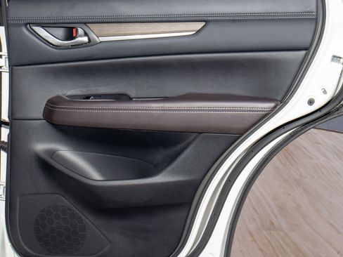 Used 2025 MAZDA CX-5 Signature image 17