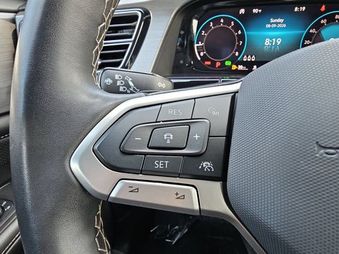 Used 2024 Volkswagen Atlas Cross Sport SE AWD/4WD image 17