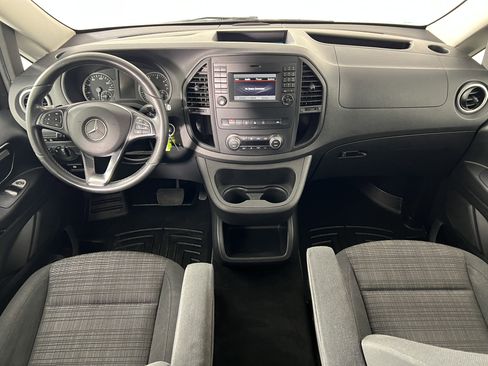 Used 2016 Mercedes-Benz Metris Passenger image 19