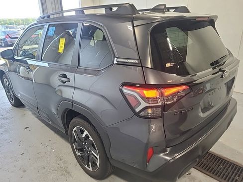 Used 2025 Subaru Forester Limited AWD/4WD image 3