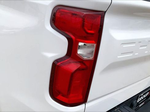 Used 2021 Chevrolet Silverado 1500 LT Trail Boss w/ Convenience Package II AWD/4WD image 32