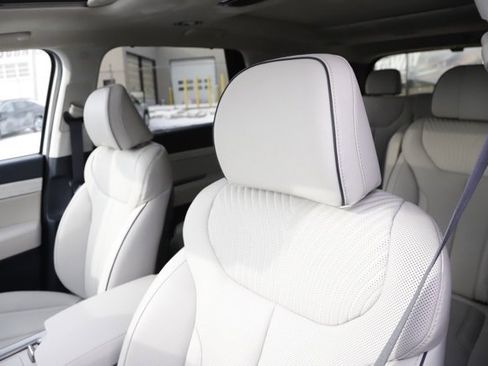 Certified 2025 Hyundai Palisade Calligraphy image 14