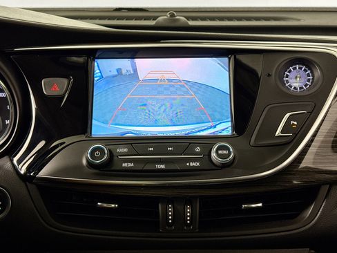 Used 2017 Buick Envision Essence image 32
