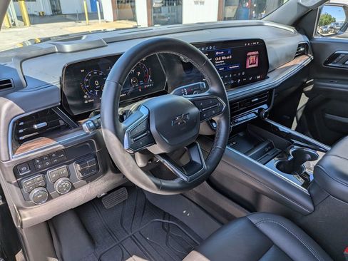 Used 2026 Chevrolet Tahoe Z71 w/ Comfort Package AWD/4WD image 34