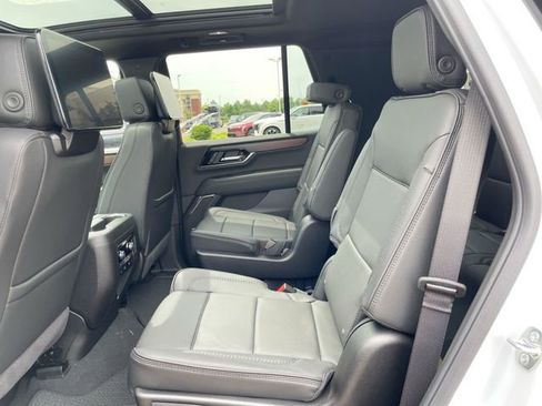 New 2026 GMC Yukon Denali w/ Denali Reserve Package AWD/4WD image 15