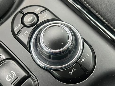 Used 2023 MINI Cooper Clubman S FWD image 30