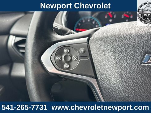 Used 2023 Chevrolet Traverse LT w/ Midnight/Sport Edition image 31