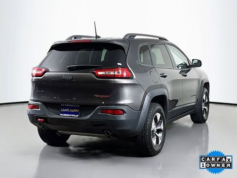 Used 2018 Jeep Cherokee Trailhawk image 7