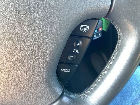 Used 2002 Ford Thunderbird RWD image 16