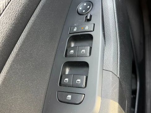 Used 2024 Kia Sportage LX image 20