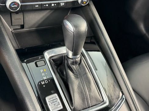 Used 2021 MAZDA CX-5 Touring FWD image 19