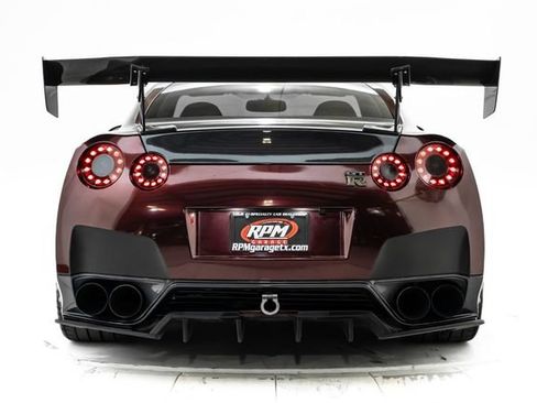 Used 2014 Nissan GT-R Premium AWD/4WD image 3